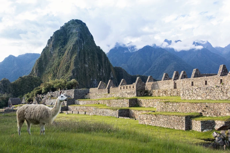 How difficult is the 4 day hike on the Inca trail?