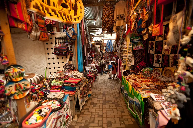 Pisac Market: Exploring the Heart of Andean Craftsmanship