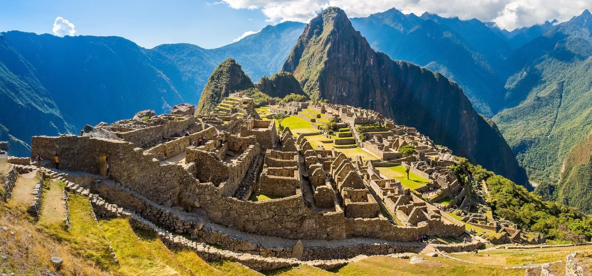 Huayna Picchu VS Machu Picchu Mountain