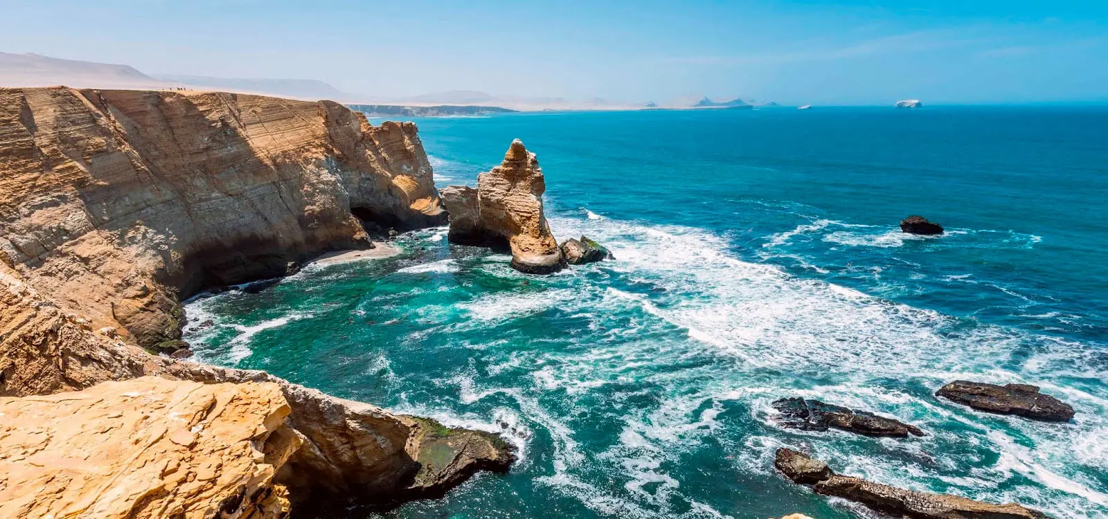 Huacachina, Ballestas Islands and Paracas day trip